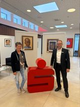 Irmtraud Gödtel und René Runkler, Leiter des BeratungsCenters Ahrweiler.