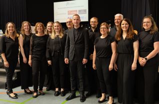 Das engere Orga-Team von Moselzauber: Kathrin Hafner-Wey, Franziska Seibel, Sabine Kihm, Mia Willerscheidt, Laura Wallenborn, Hermann Welter, Johannes Born, Johannes Hoffmann, Anne Otten, Horst Seibel, Michaela Porten-Biwer, Judith Biwer (v.l.n.r.).