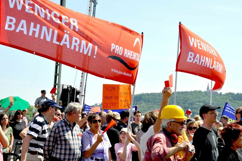 Foto: Es soll sich etwas tun in Sachen Bahnlärm, Bürgerinnen und Bürger können ein Wort mitreden. Pro Rheintal