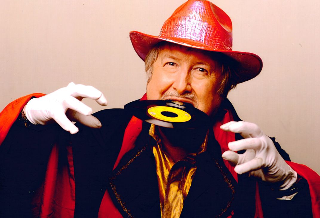 Heribert Schmitt - wie man ihn in Trier seit Jahrzehnten kennt: sein schauspielerisches Talent lebt er auch in seiner Freizeit als DJ-"Harry Hut" aus. Foto: Privat