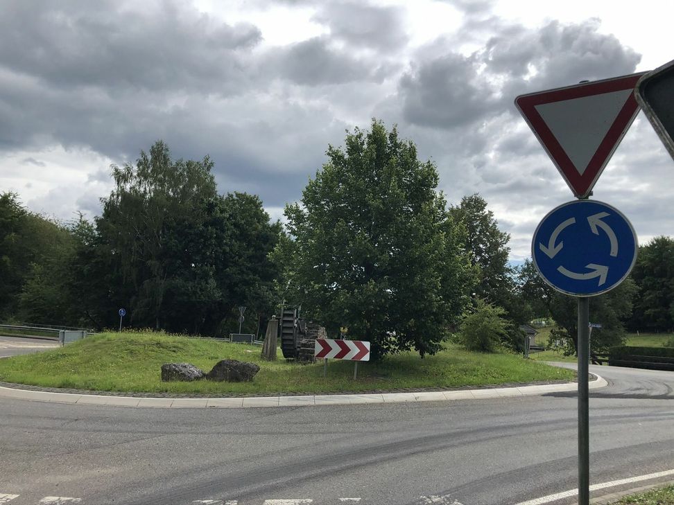 Die Kreisstraße 39 zwischen Holzmülheim und Schönau wird ab Mitte Juli vom Kreisverkehr an gesperrt. mn-Foto