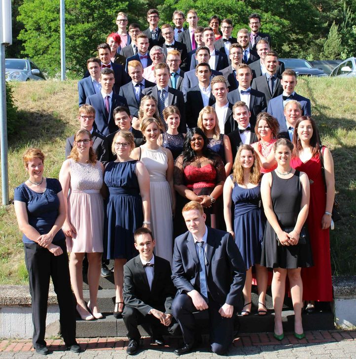 43 Abiturientinnen und Abiturienten erhielten an der BBS ihr Reifezeugnis. Foto: privat