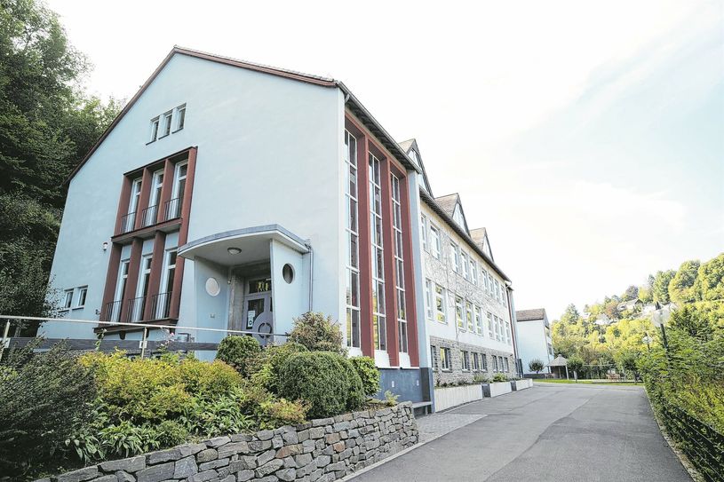 Die Mädchenrealschule St. Ursula wird geschlossen - die Grünen im Schulzweckverband sehen keine Chance für eine neue Realschule.