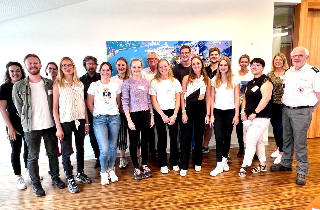 Auf der Nature One 2023 sind auch in diesem Jahr wieder acht Studierende im medizinischen Einsatz und absolvieren ein Schnupper-Praktikum. Es ist eine Wiederholung der Aktion, die erstmals 2019 und dann 2022 erneut stattfand.