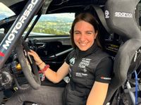 Blick ins Rennfahrzeug.