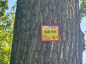 Ein Rettungspunkt am Stadtwald in Euskirchen.