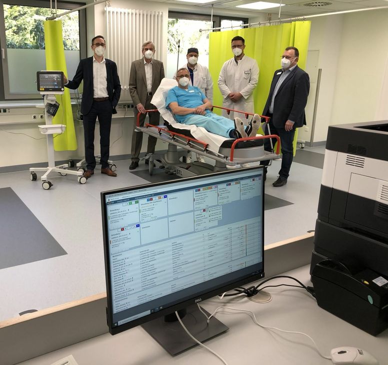 Den Patienten immer im Blick - das gehört zum Konzept der neuen Zentralen Notaufnahme am Kreiskrankenhaus in Mechernich. mn-Fotos