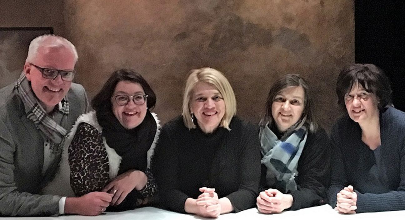 Der Vorstand von Nestwärme Luxemburg mit Präsidentin (v. l.): Dirk Hense, Petra Moske, Léa Linster, Elisabeth Schuh und Anne Contreras Muller. Foto: Nestwärme