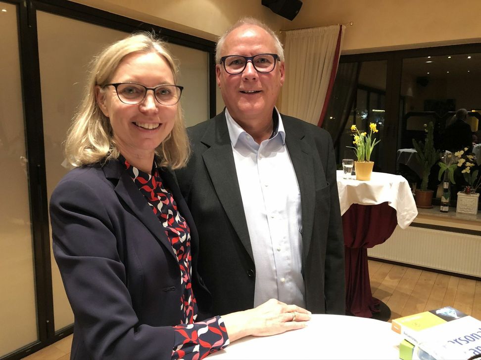 Anke Nienkerke-Springer (li.) und Kurt Klöser freuten sich über das einjährige BEA-Jubiläum. mn-Foto