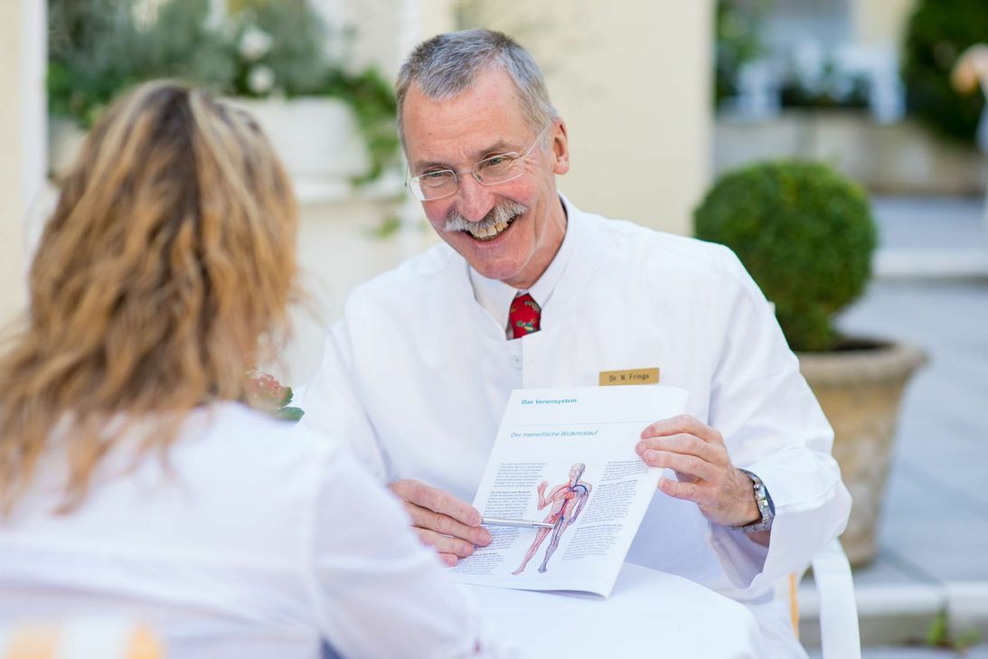 Dr. med. Norbert Frings ist der Ärztliche Direktor der Capio Mosel-Eifel-Klinik.