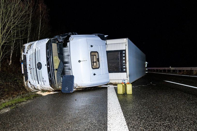 Der verunfallte LKW.