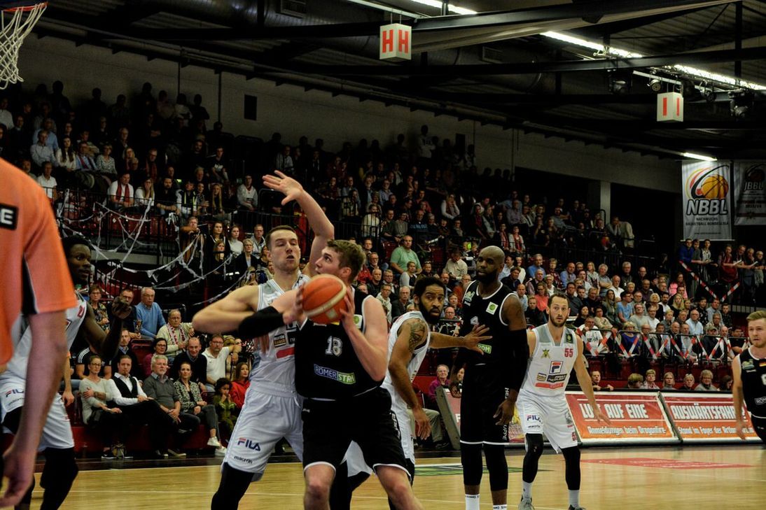 Till Gloger im Spiel gegen die Artland Dragons. Foto: FF
