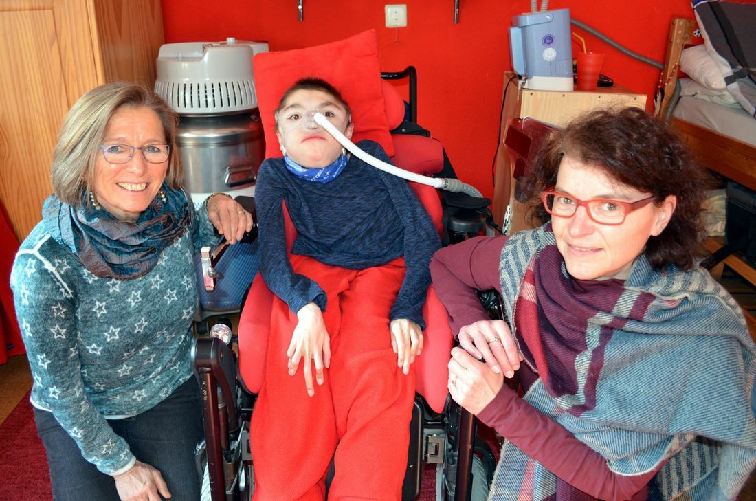 V.l.n.r.: Marianne Dratschmidt (58), Marius (22) und Dorothe Betz (50). Foto: Kreller