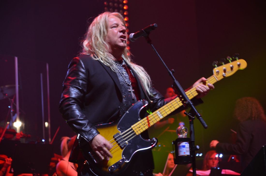 Bandleader und musikalischer Direktor Mat Sinner. Foto: Gerhard Kuhn