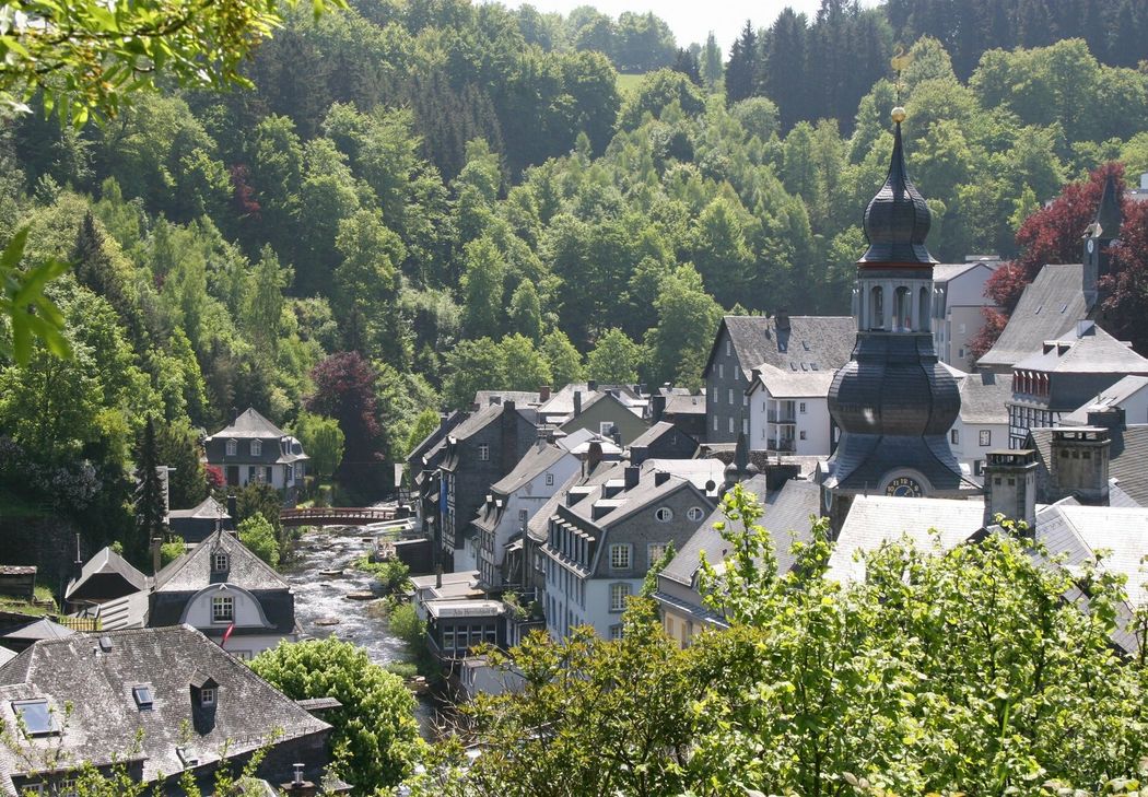 Beeindruckende und viele unbekannte Blicke auf und um Monschau gibt es bei der neuen Erlebnistour der Monschau-Touristik. Foto: Heike Becker