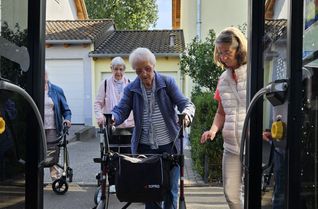 Wichtig: Vorwärts einsteigen und rückwärts ausssteigen