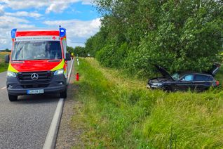Nach Überholmanöver verunfallt ist ein 25-jähriger Fahrer.