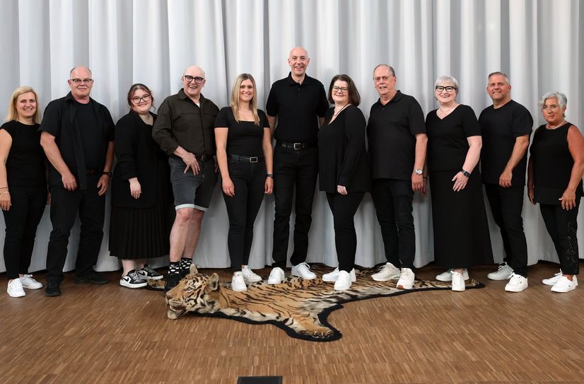 Das Theaterensemble von "Blau-Weiß" Ehrang freut sich auf eine erfolgreiche Spielzeit mit insgesamt sieben Vorstellungen - eine davon in Form eines kulinarischen Komödiendinners.