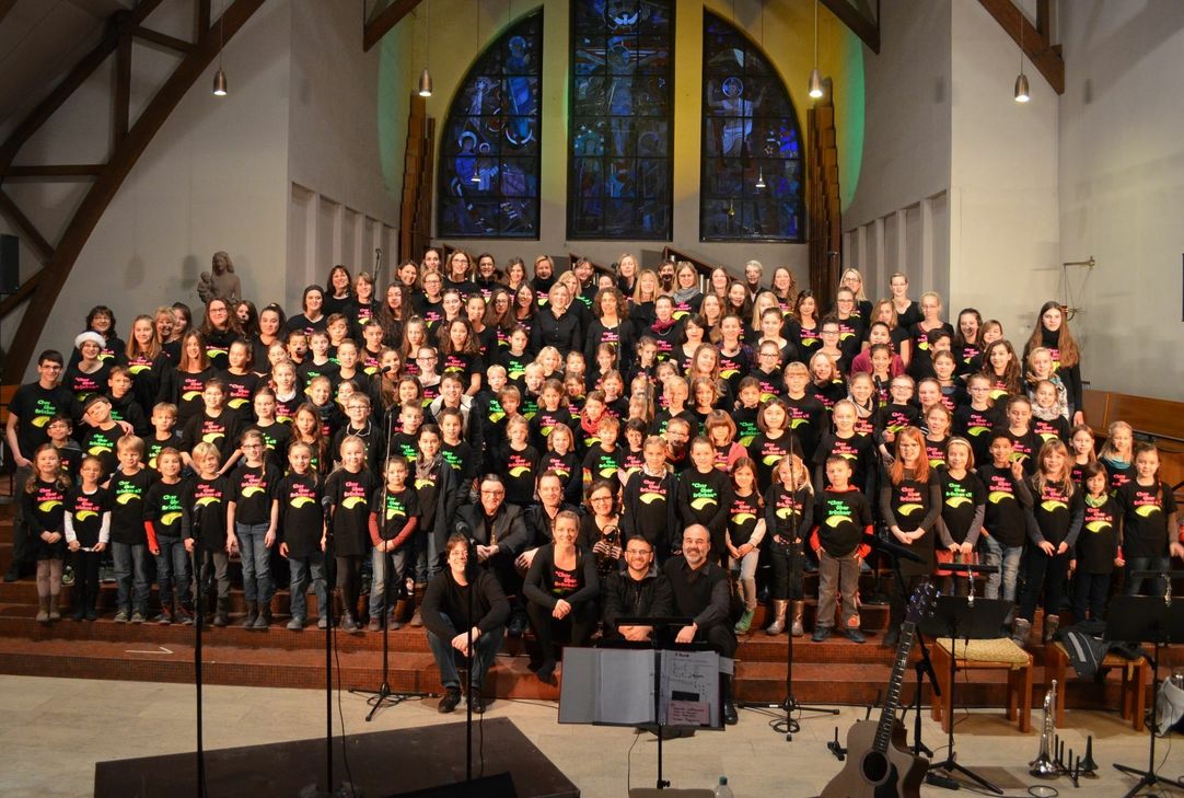 Fotos: Chor Über Brücücken / Pictcture Alliance