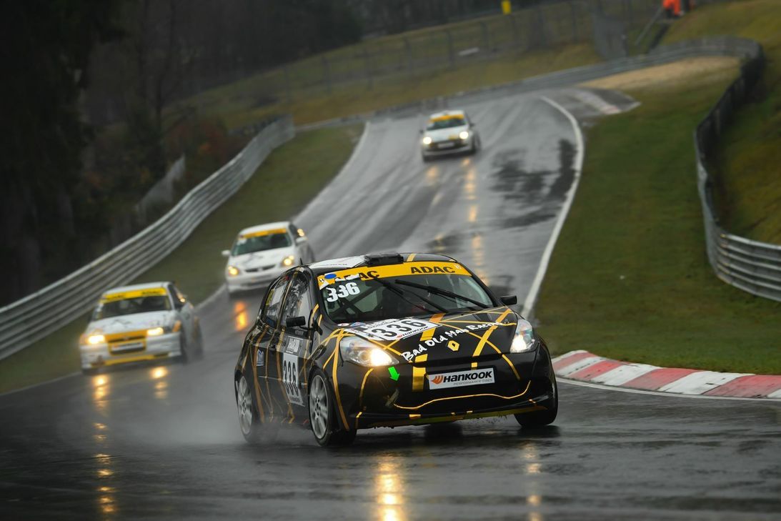 Verregneter Saisonauftakt der Rundstrecken-Challenge Nürburgring. Foto: RCN