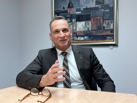 Die geplante öffentliche Verabschiedung des ehemaligen Bürgermeisters Joachim Rodenkirch findet nicht statt. Rodenkirch hat inzwischen sein neues Amt als Präsident der Struktur- und Genehmigungsdirektion Nord in Koblenz angetreten.