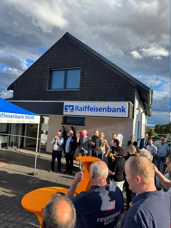 Feierliche Wiedereröffnung der Filiale in Kaifenheim.