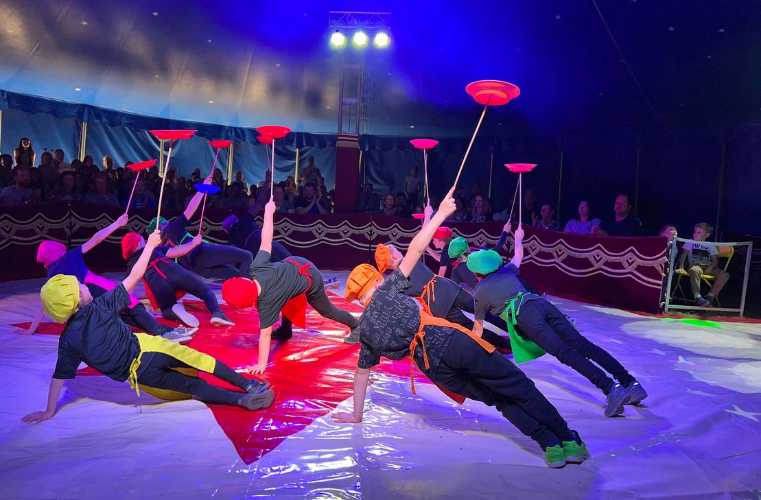 Beim Tellerdrehen war sportliches Geschick gefragt.