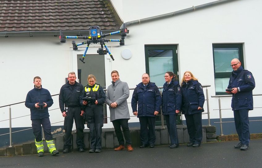 Und dann hob sie ab - die neue Polizei-Drohne DJI Matrice 300 RTK, kurz M300.