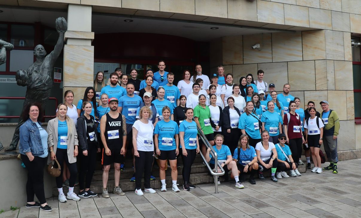 Aus die Stadtverwaltung machte mit einem Team beim Firmenlauf mit.