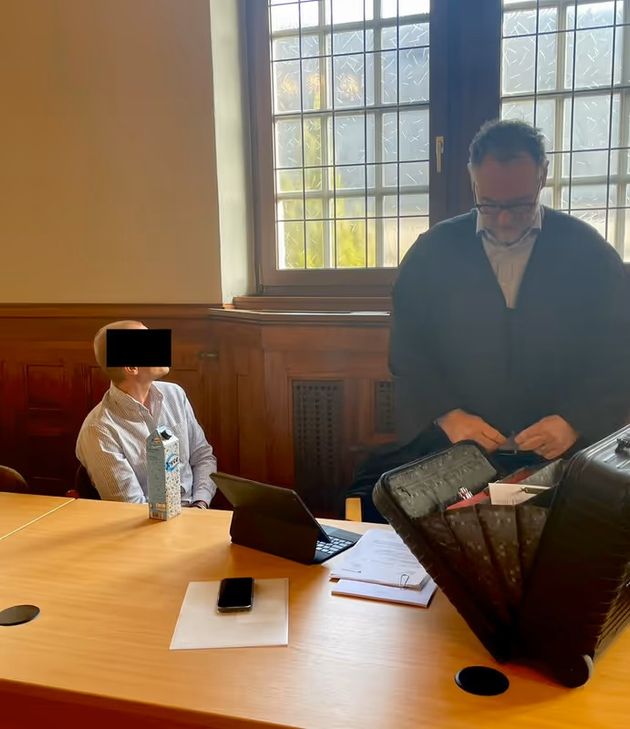 Der Angeklagte wurde vor dem Amtsgericht Mayen zu einer Freiheitsstrafe verurteilt von zwei Jahren und neun Monaten verurteilt.