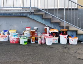 Lacke und Farben