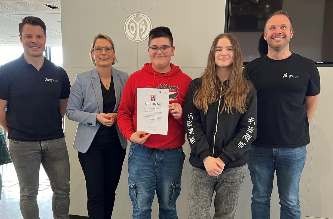 Die IGS Emmelshausen freut sich über den Erfolg ihrer Schwimmerinnen und Schwimmer.