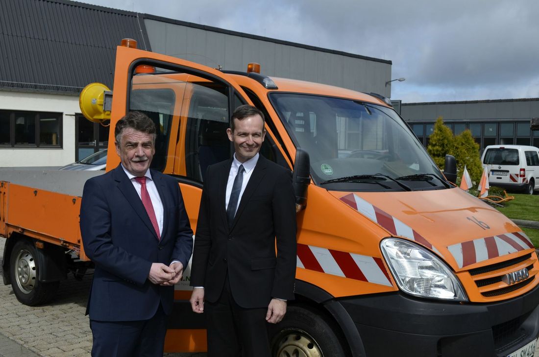 NRW-Verkehrsminister Michael Groschek (v.li.) und Volker Wissing, Amtskollege aus Rheinland-Pfalz, wollen den schnellen A1-Lückenschluss.