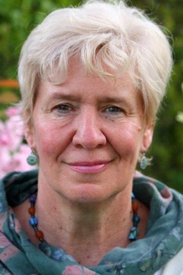 Veronika Schönhofer-Nellessen von der Servicestelle Hospiz für die StädteRegion Aachen/Palliatives Netzwerk für die Region Aachen e. V. informiert über Hilfestellungen und fachliche Begleitung am Lebensende.