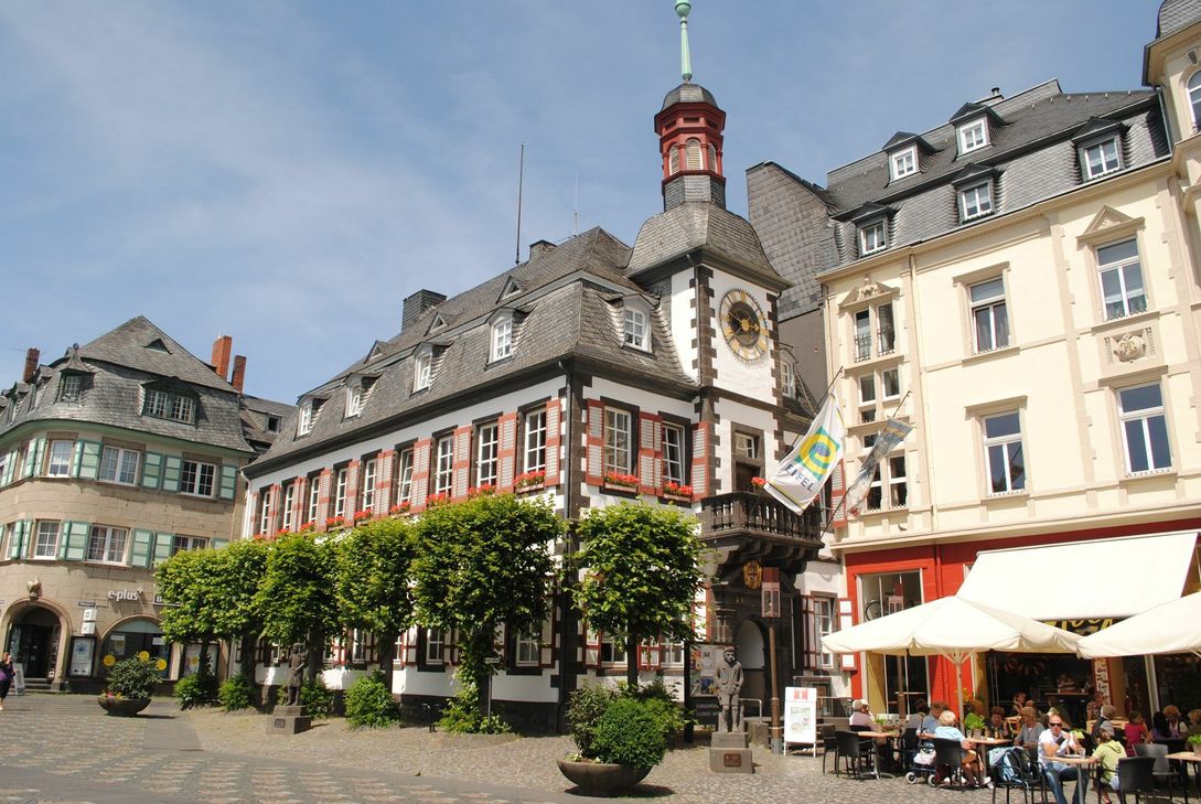 Das Alte Rathaus der Stadt Mayen beherbergt die Tourist-Information.