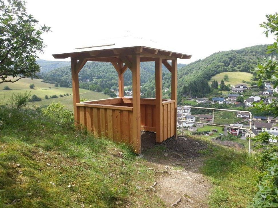 Auch die Aussichtstürmchen rund um Schuld wurden in diesem Jahr erneuert.