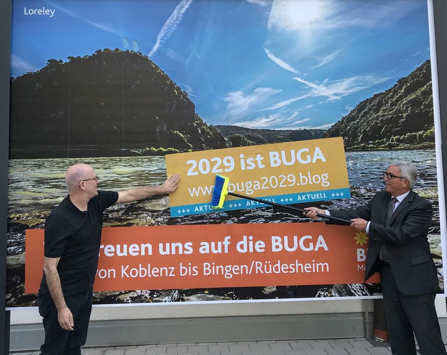 Los geht's: Großflächige Plakate werben ab sofort für die Bundesgartenschau in 2029.  Foto: MdI RLP