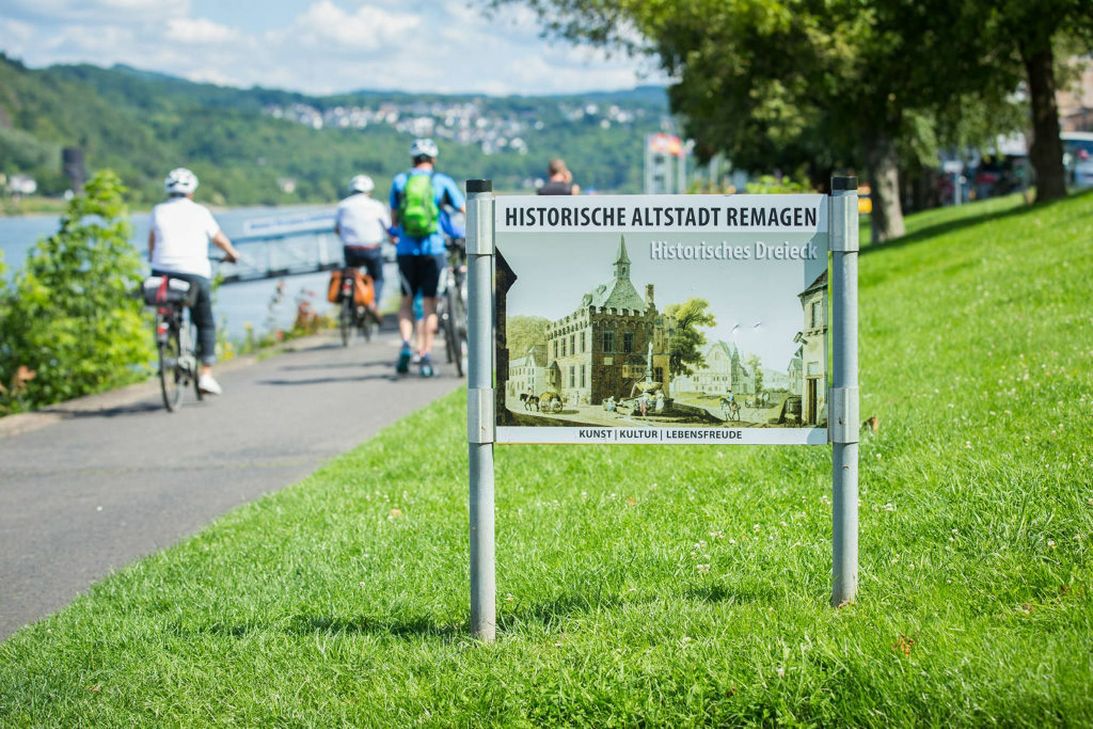 Den Rhein entdecken die Besucher derzeit besonders gerne per Rad. Symbolfoto: H. Tornow/Romantischer Rhein Tourismus GmbH