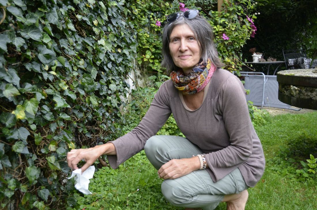 Papiertücher in der Natur müssen nicht sein. Das meint Brigitte Löhr und ruft dazu auf, eigenverantwortlich mit der eigenen Hinterlassenschaft umzugehen. mn-Foto