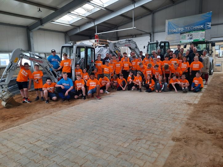 45 Teilnehmer konnten eine Woche lang ihr handwerkliches Geschick unter Beweis stellen.