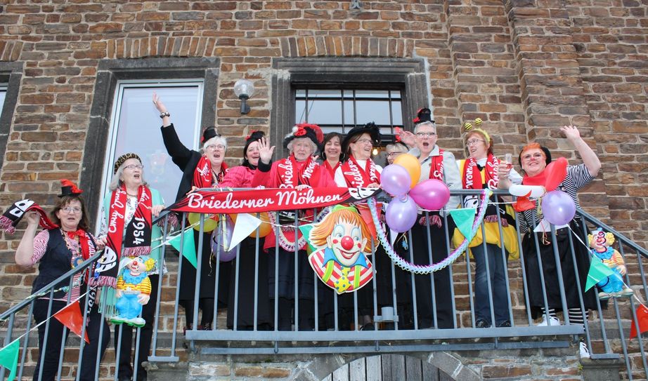 Briederner Möhnen im letzten Jahr in der alten Schule