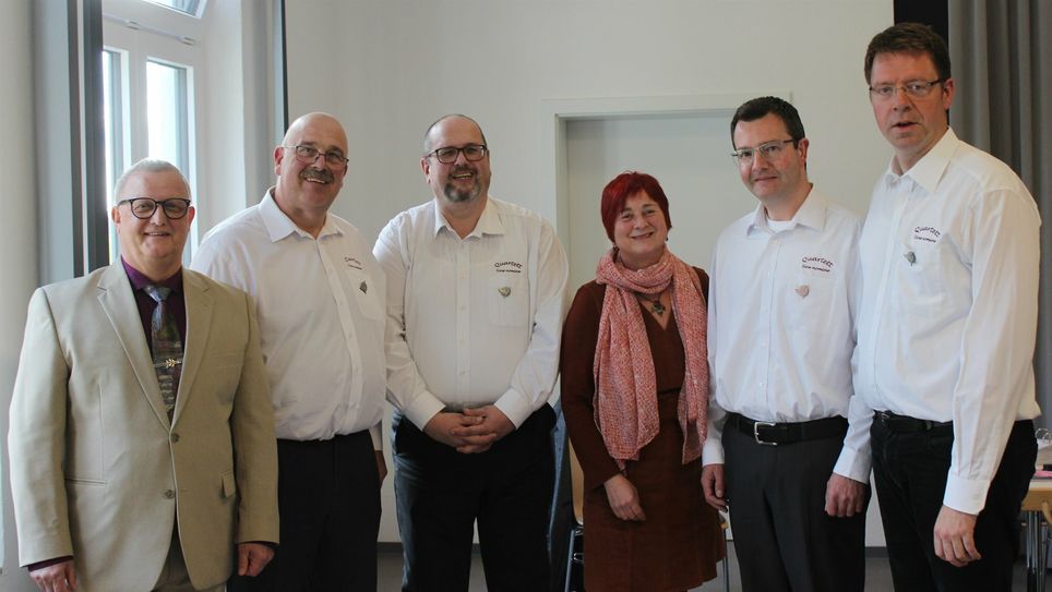 Mitglieder-Ehrung (v.l.):  Karl Josef Surges, Gerd Loch, Bernd Loch, Gudrun van Brandwijk, Christian Hackethal, Marcus Heintel