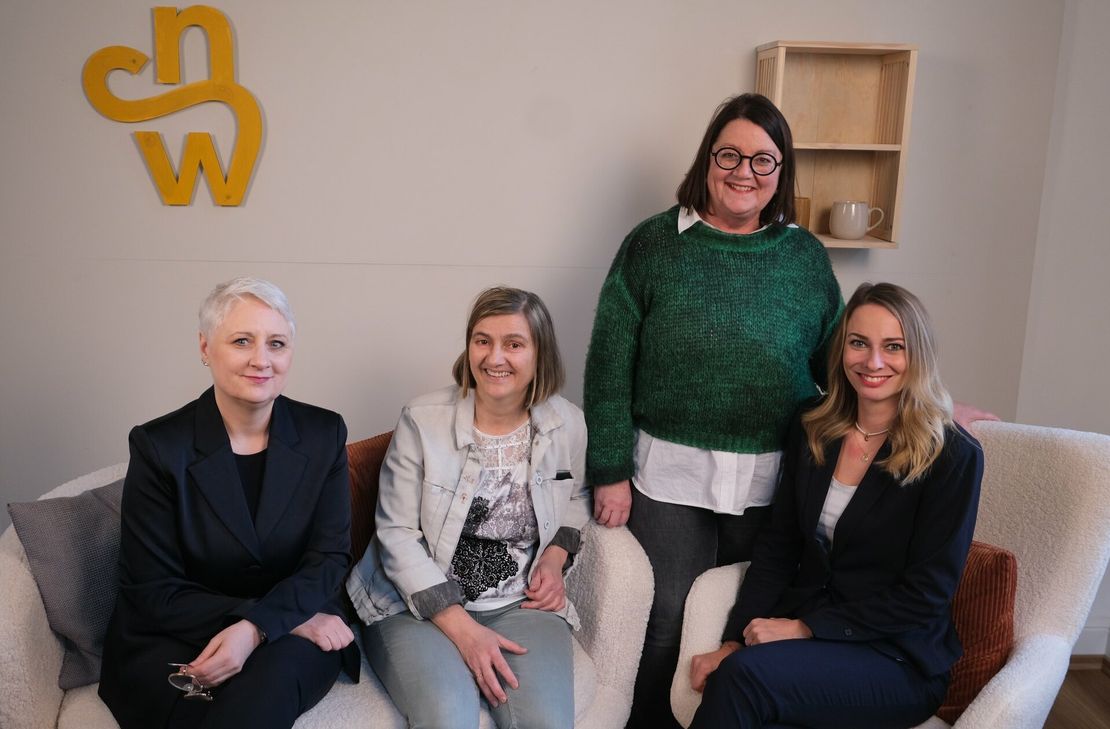 Das erste "Trierer Forum" wird medial vom WochenSpiegel begleitet. Im Bild (von links): WochenSpiegel-Geschäftsführerin Evelin Maus, "nestwärme"-Gründerinnen Elisabeth Schuh und Petra Moske sowie Regionaldirektorin Carina Simon von der Volksbank Trier