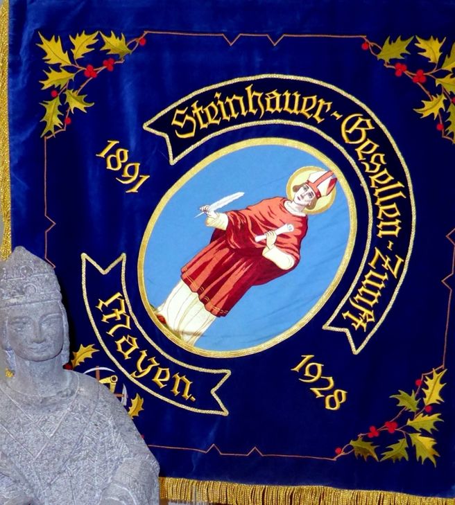 Gemeinsamkeit macht stark, auch bei den Mayener Steinhauern.  Foto: SGZ/DiP