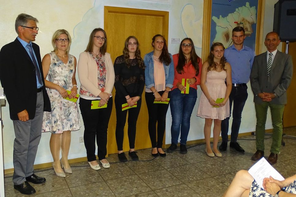 Entlassung der Prüfungsklassen der TheobaldSimonSchule Eifelkreis