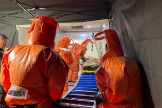 Die Stadt Trier und der Kreis Trier-Saarburg bauen ihre Zusammenarbeit im Bereich Katastrophenschutz immer weiter aus. Nun startet mit der interkommunalen Facheinheit "Dekon Zug Trier" ein Pilotprojekt.