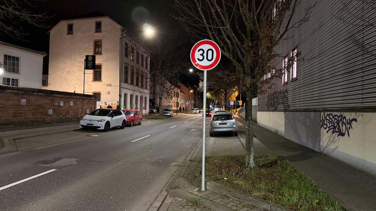 Ziel der Maßnahme sei es, den Straßenraum übersichtlicher und den Fußgängerüberweg sicherer zu gestalten.
