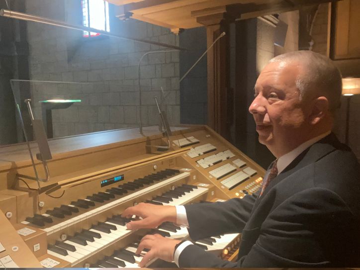 Gereon Krahforst spielt in der Abteikirche.