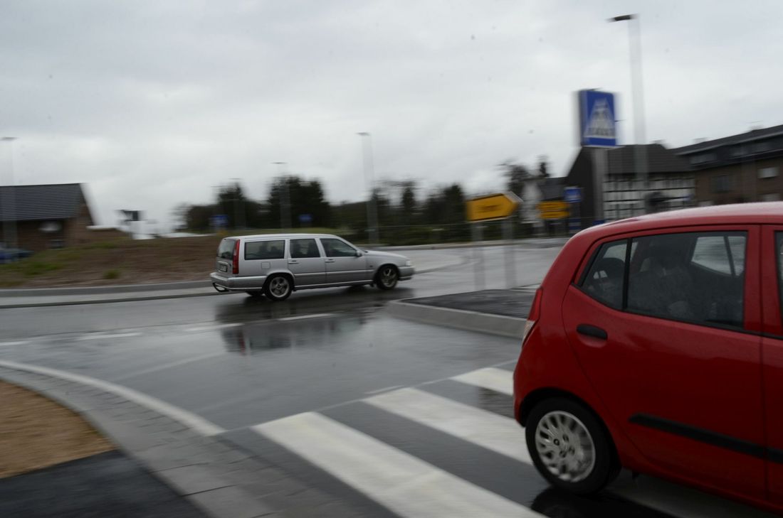 Auch auf der Bundesstraße 266 geht es rund.