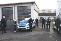 Besuch bei der Polizeiwache in Konz, 3.v.l. Bürgermeister Joachim Weber; rechts daneben Polizeihauptkommissar Gerd Herrig. Foto: VG Konz